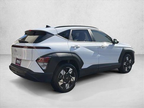 Used 2025 Hyundai Kona SEL FWD image 5