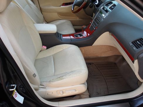 Used 2011 Lexus ES 350 image 7