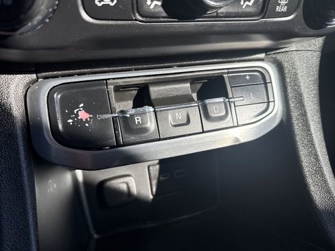 Used 2020 GMC Acadia SLE w/ Driver Convenience Package image 24