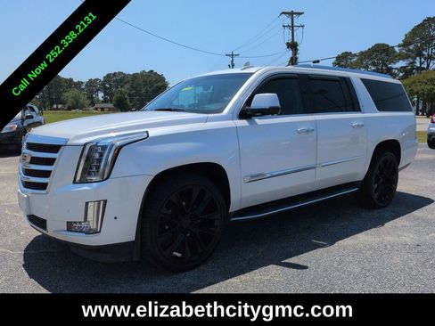Used 2017 Cadillac Escalade ESV Luxury AWD/4WD image 8