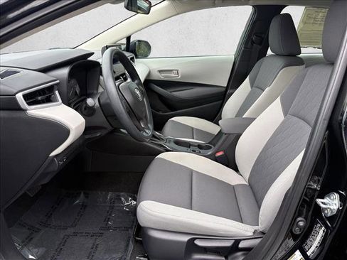 Certified 2025 Toyota Corolla LE FWD image 10