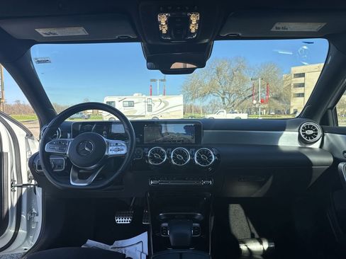Used 2020 Mercedes-Benz A 220 image 30