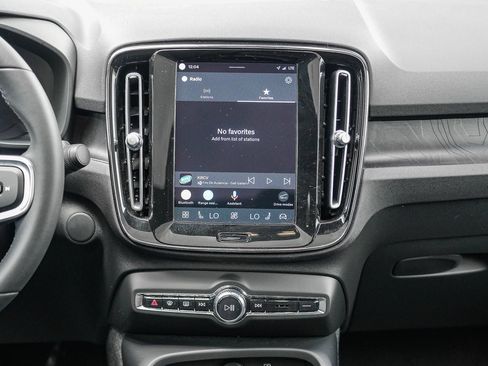 Used 2023 Volvo C40 P8 Recharge Plus AWD/4WD image 13