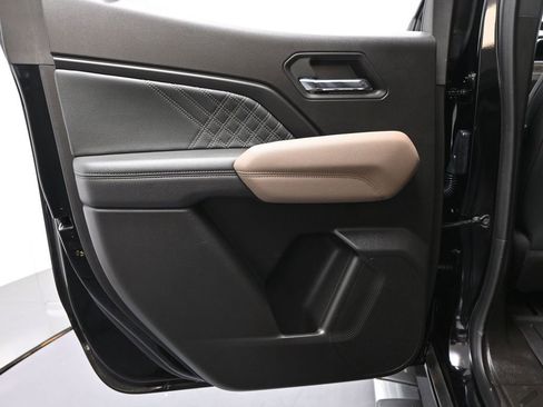 Used 2024 GMC Canyon Denali image 21