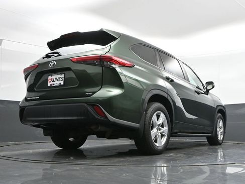 Used 2023 Toyota Highlander L image 45