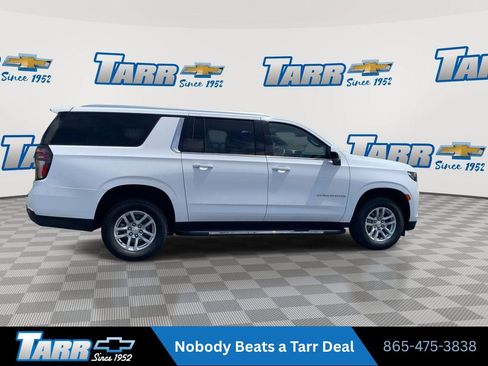Used 2024 Chevrolet Suburban LT AWD/4WD image 9