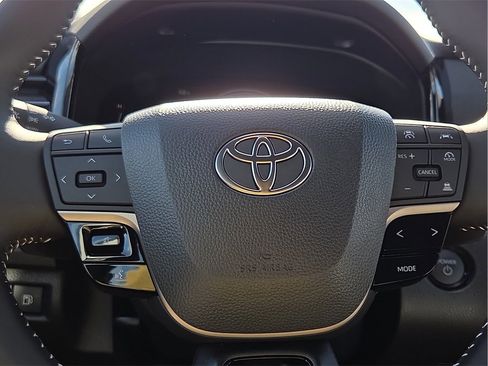 New 2026 Toyota Camry SE image 25