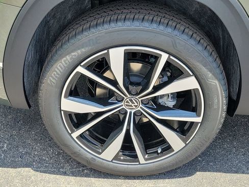 New 2026 Volkswagen Atlas SEL Premium R-Line AWD/4WD image 5