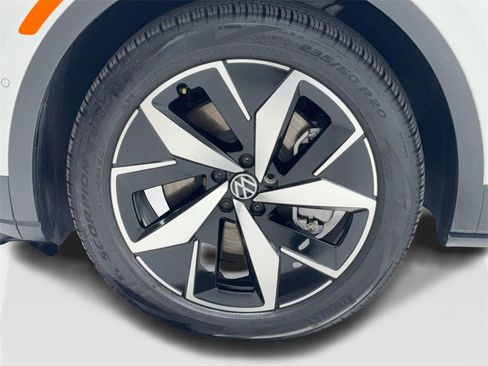 Used 2025 Volkswagen ID.4 Pro S image 56