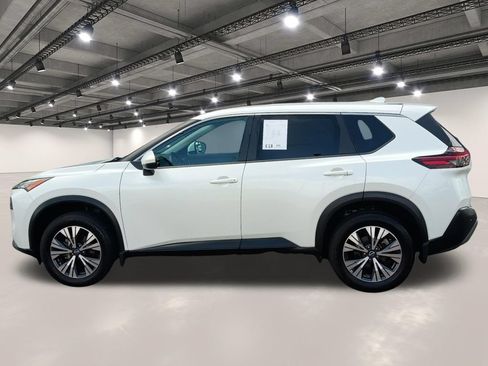 Used 2022 Nissan Rogue SV FWD image 13