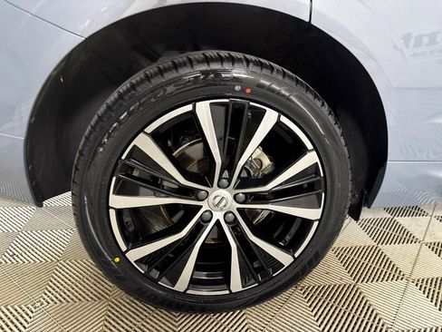 Used 2023 Volvo XC60 B5 Plus w/ Climate Package FWD image 32