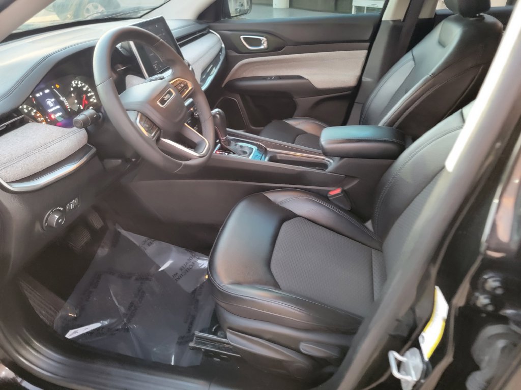 Used 2022 Jeep Compass Latitude FWD image 11