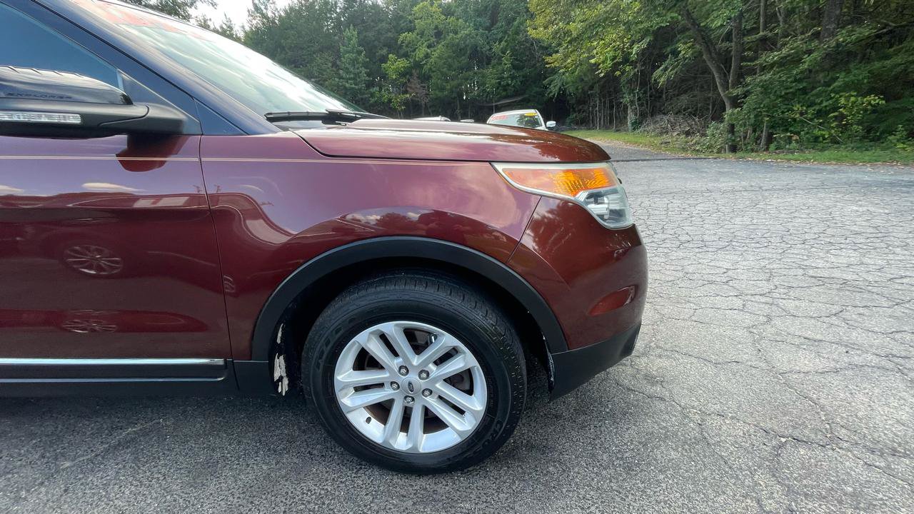 Used 2015 Ford Explorer XLT AWD/4WD image 12