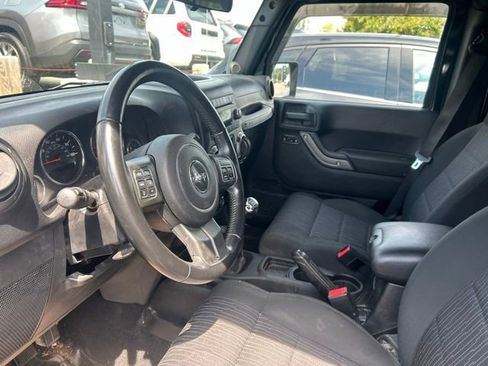 Used 2012 Jeep Wrangler Unlimited Sport AWD/4WD image 5