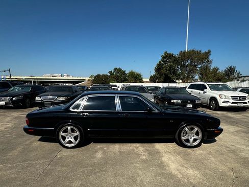 Used 2003 Jaguar XJ8 RWD image 7