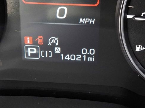 Used 2025 Subaru Crosstrek 2.0i Premium AWD/4WD image 17