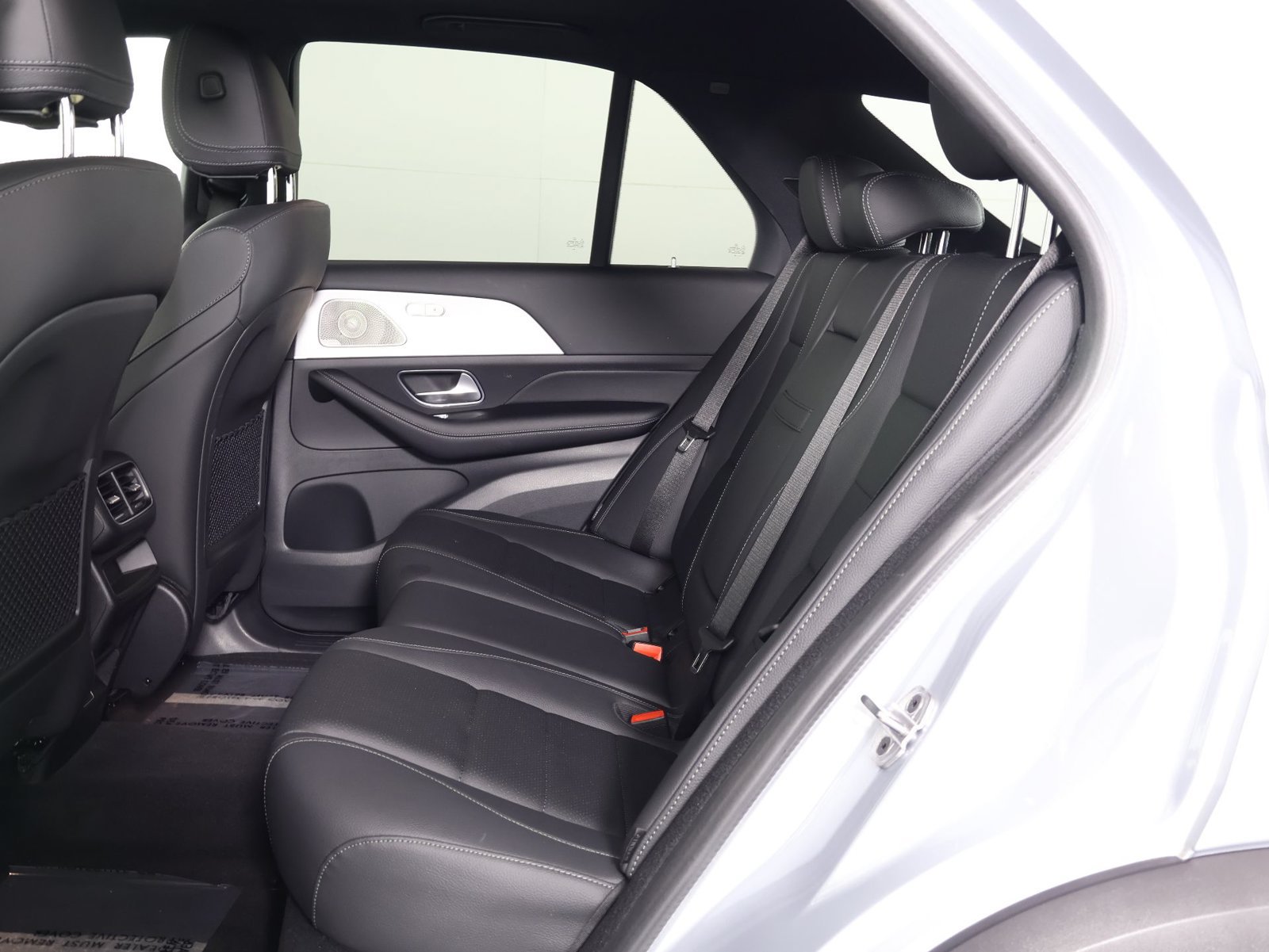 Used 2025 Mercedes-Benz GLE 450e 4MATIC image 32