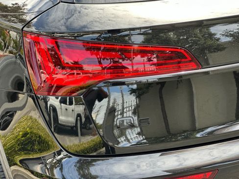 Used 2023 Audi Q5 e Premium Plus w/ Premium Plus Package AWD/4WD image 27