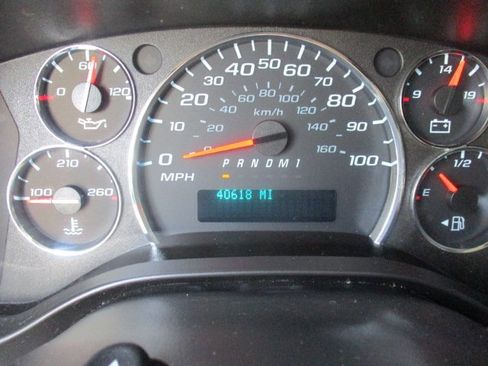 Used 2022 Chevrolet Express 2500 w/ Driver Convenience Package image 13