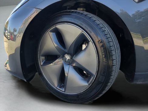 Used 2018 Tesla Model 3 Long Range image 61