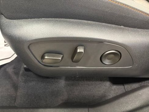Used 2026 Chevrolet Traverse LT w/ Driver Confidence Package FWD image 37