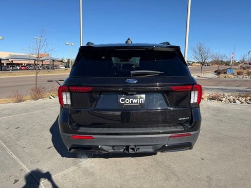 Used 2025 Ford Explorer ST-Line w/ ST-Line Street Pack image 6