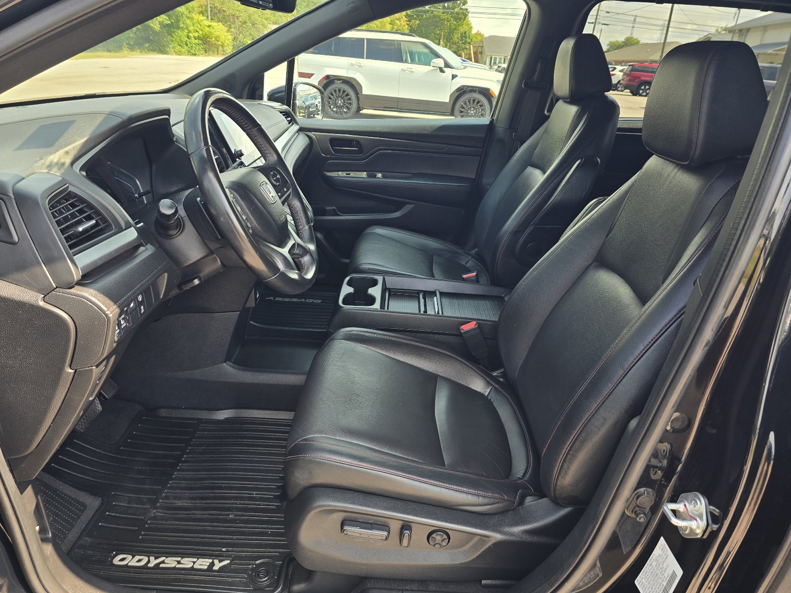 Used 2023 Honda Odyssey Sport image 13