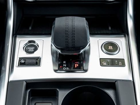 New 2024 Jaguar XF R-Dynamic SE AWD/4WD image 19