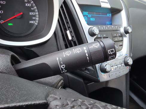 Used 2011 Chevrolet Equinox LT w/ Driver Convenience Package image 18