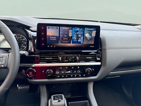 New 2026 Nissan Pathfinder SV w/ SV Premium Package FWD image 17