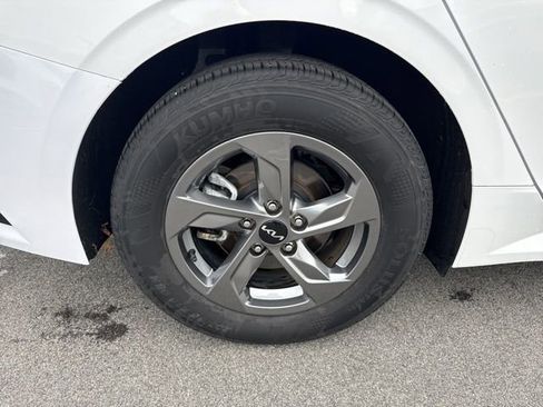 Certified 2024 Kia K5 LXS FWD image 31