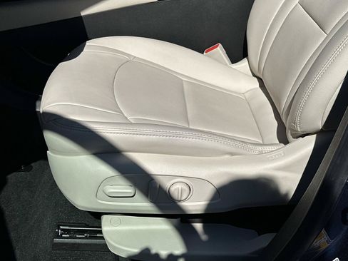 Certified 2023 Buick Enclave Essence w/ Trailering Package, 5000 lbs. FWD image 17