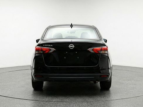 Used 2025 Nissan Versa SV image 6