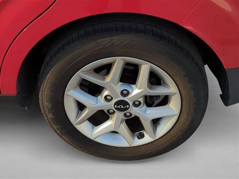 Used 2022 Kia Soul LX w/ Technology Package FWD image 7