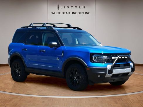Used 2025 Ford Bronco Sport Outer Banks w/ Sasquatch Outer Banks Package AWD/4WD image 3