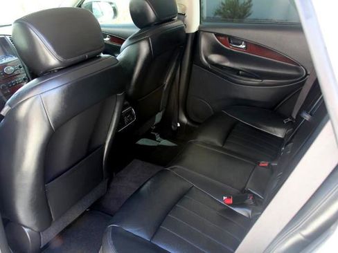 Used 2016 INFINITI QX50 AWD w/ Premium Plus Package image 11