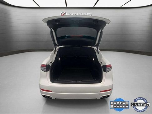 Used 2021 Maserati Levante image 8