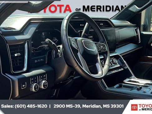 Used 2025 GMC Sierra 2500 Denali Ultimate image 12