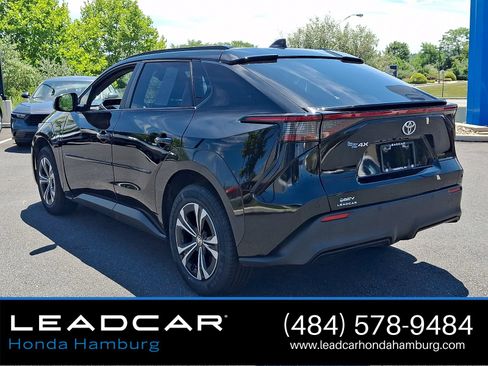 Used 2025 Toyota bZ4X FWD w/ Weather Package image 4