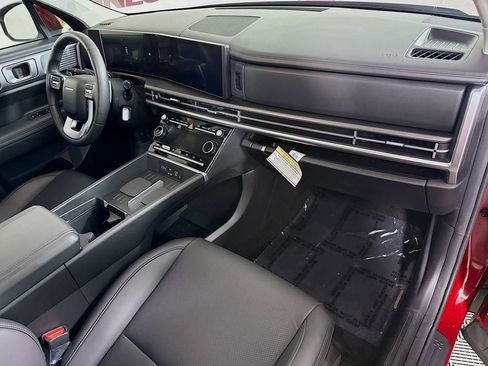 Certified 2025 Hyundai Santa Fe SEL AWD/4WD image 31