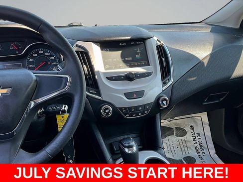 Used 2018 Chevrolet Cruze LS FWD image 11