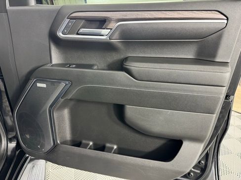 Used 2024 Chevrolet Silverado 1500 LTZ image 31