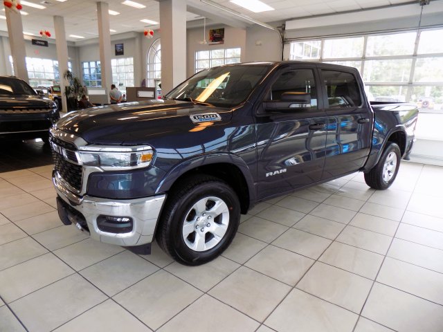 Used 2025 RAM 1500 Big Horn AWD/4WD image 3