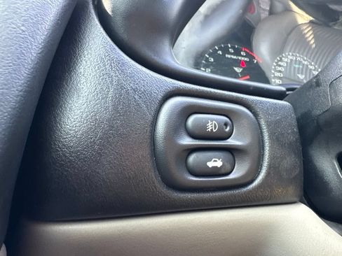 Used 2000 Chevrolet Corvette Coupe w/ Memory Pkg RWD image 9