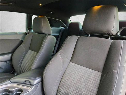 Used 2023 Dodge Challenger SXT RWD image 9