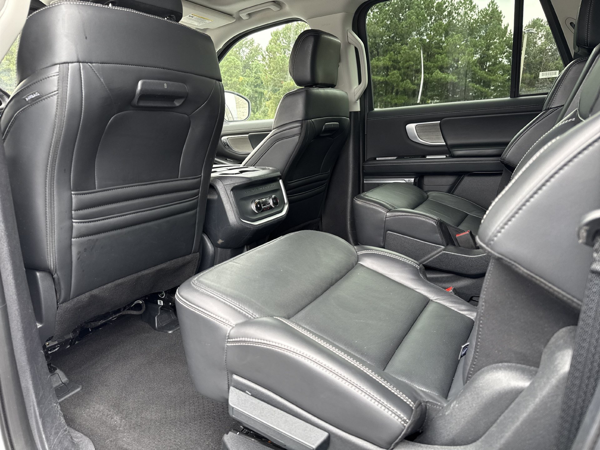 Used 2025 Ford Expedition Max Platinum AWD/4WD image 18