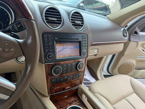 Used 2012 Mercedes-Benz GL 450 4MATIC image 11