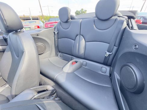 Used 2015 MINI Cooper Convertible image 11