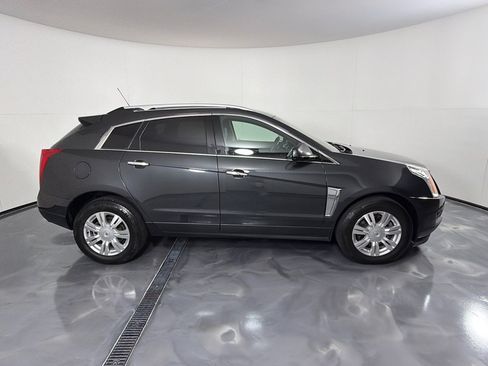 Used 2016 Cadillac SRX Luxury FWD image 4