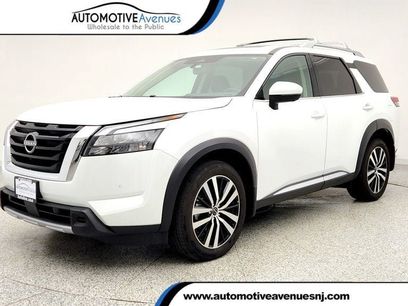 Used 2025 Nissan Pathfinder Platinum